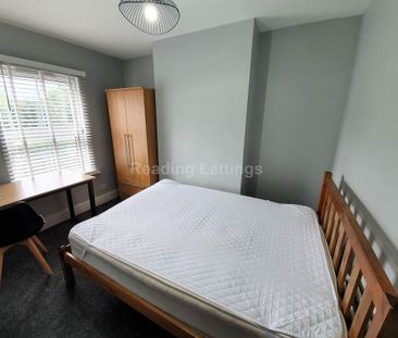 4 bedroom terraced house to rent - Photo 1