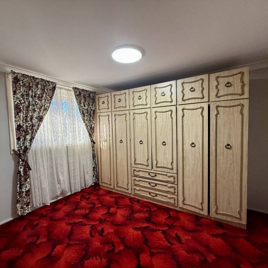 3 Bedroom Home in central location - Photo 1