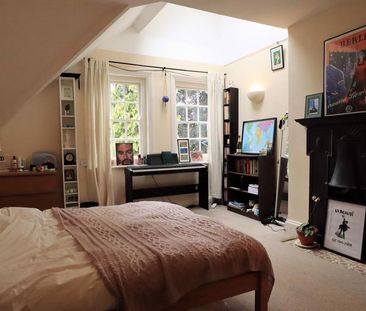 3 bedroom flat to rent - Photo 4