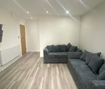 Room 6, Terry Road, Coventry - Photo 1