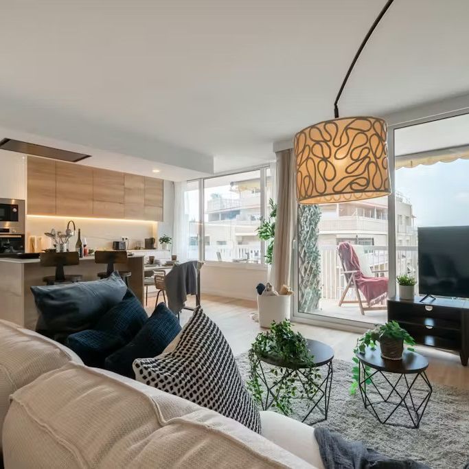 Gran Via de Carles III, Barcelona, Catalonia 08028 - Foto 1