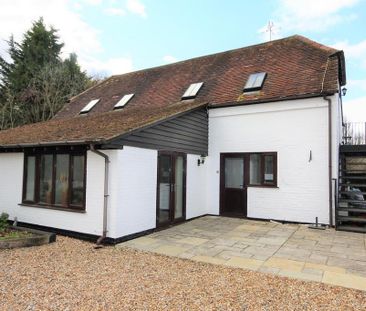 2 bedroom maisonette to rent - Photo 2