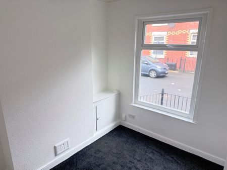 2 Bed Terraced House, Dollond Street, M9 - Photo 3