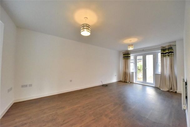 5 bedroom detached house to rent - Photo 1