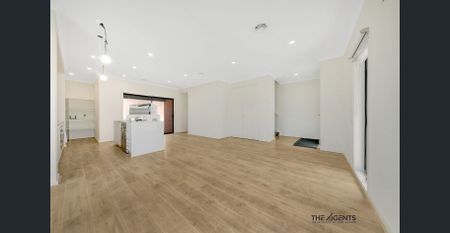 Beautiful Family Home for Lease in Tarneit! - Photo 2