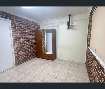 3-Bedroom Half-House for Rent – St Johns Park - Photo 6