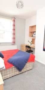 Room 2 - Photo 3