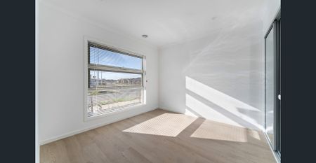 **RECEIVE ONE MONTH’S FREE RENT, ASK US HOW! Brand New 4-Bedroom Family Home for Lease – Wyndham Vale - Photo 5