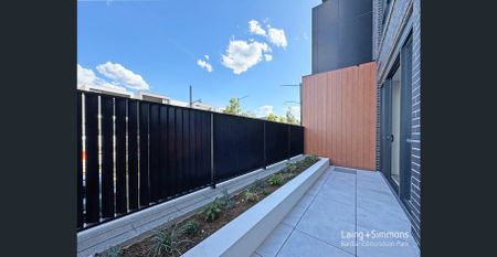 Ultra Modern Apartment - Photo 5