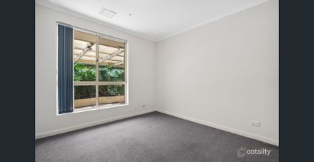 Large Family Home - Photo 2