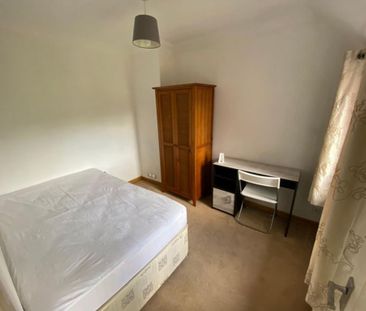 5 bedroom semi-detached house to rent - Photo 5