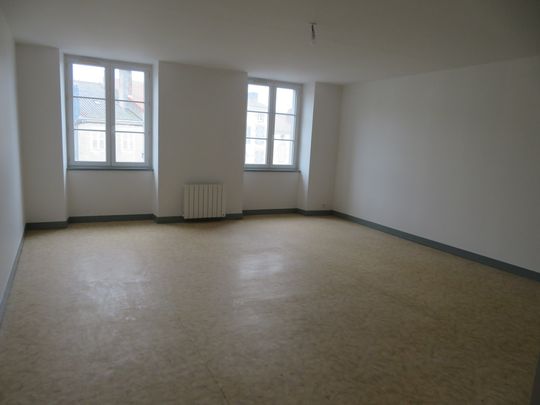 Location Appartement 2 pièces 59m² BELLAC 87300 - Photo 1