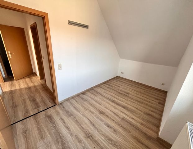 Gemütlich Wohnen im Dachgeschoss - Foto 1
