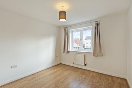 4 bedroom detached house to rent - Photo 3