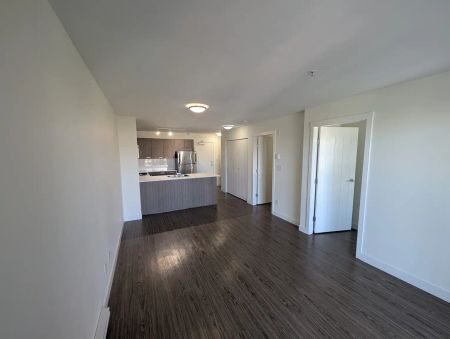 The Bristol — 1 BED + Flex - Photo 5