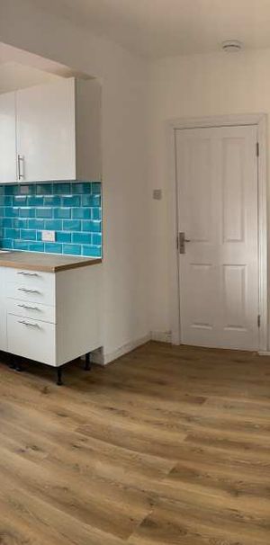 Mottingham Road 2 Studio - Photo 1