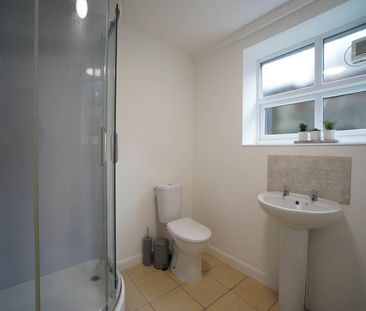 7 Holyhead Road Apartment - Photo 6