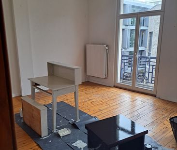 Ruime, lichte kamer met klein balkon - Foto 2