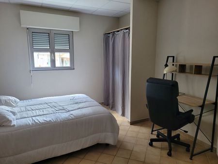 Location Appartement 3 pièces 54m² - Photo 3