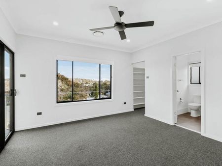 STUNNING MODERN HOME - Photo 5