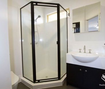 Location, location location - Photo 5