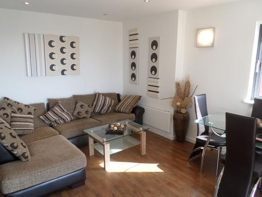 2 bedroom flat to rent - Photo 1