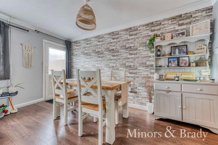 3 bedroom terraced house to rent - Photo 4