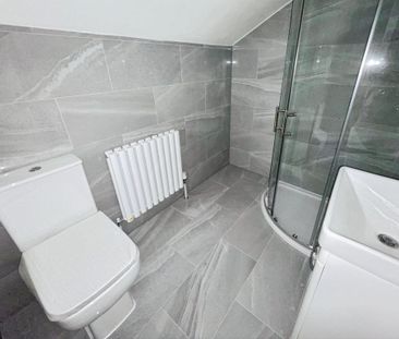 4 bedroom end of terrace house to rent - Photo 6