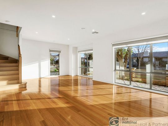 38 Farm Road, Cheltenham - Photo 1