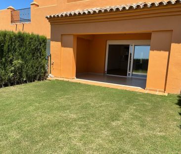 Casa adosada de alquiler en Atalaya Hill-club, 1, La Alquería - Photo 5