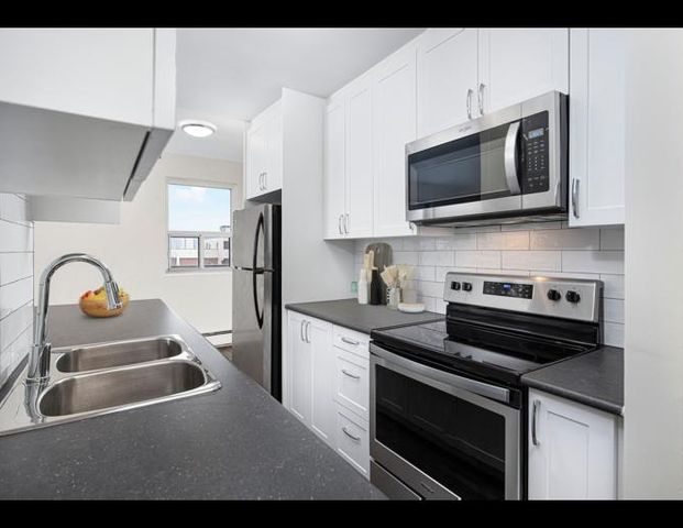 4340 Bathurst Street | 4340 Bathurst Street, Toronto - Photo 1