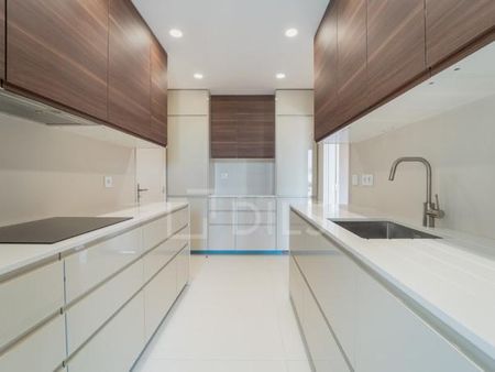 Apartamento T4 - Photo 2