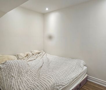 For Lease - 24 Captain Hall Court, Toronto, Ontario - Photo 6