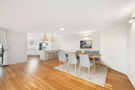 Scarborough - Photo 4