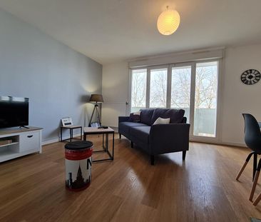 Location Appartement 5 pièces 83m² - Photo 3