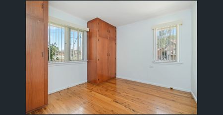 Charming Three-Bedroom Family Home in the Heart of Liverpool - Photo 4