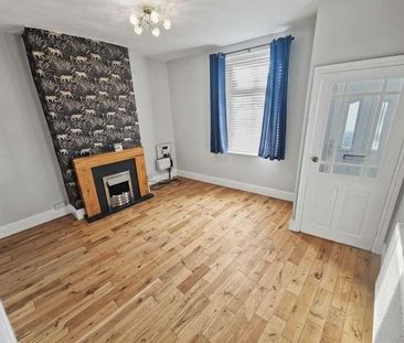 Merton Road, Prestwich, M25 - Photo 4