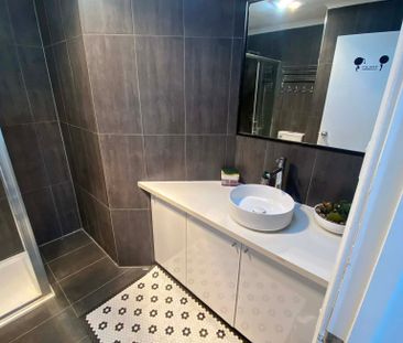 Abbotsford - Photo 2