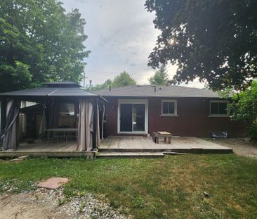 For Lease - 33 Renwick Avenue, Cambridge, Ontario - Photo 3