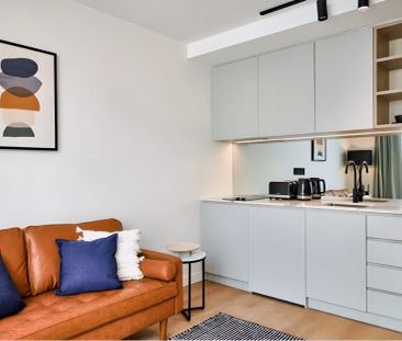 Studio Courtyard - Photo 3