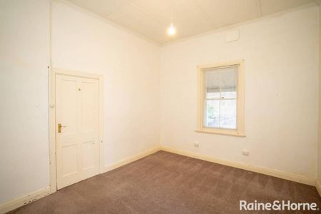 COUNTRY STYLE HOME - Photo 4