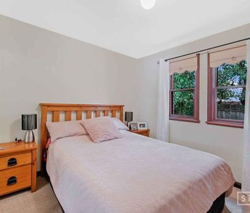 Townhouse in the heart of Windsor - Photo 3