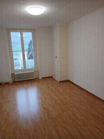 Located 5 minutes walk from the center and 10 minutes from the train station - Photo 4