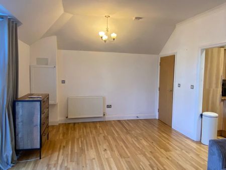 1 bedroom flat to rent - Photo 2