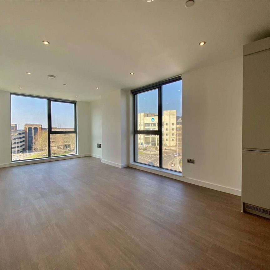 ** 1 MONTH RENT FREE FOR NOVEMBER MOVE INS ** Rent at Thames Quarter; this 4th floor, 2 bedroom, 1 bathroom, apartment with superb on site residents facilities. - Photo 1