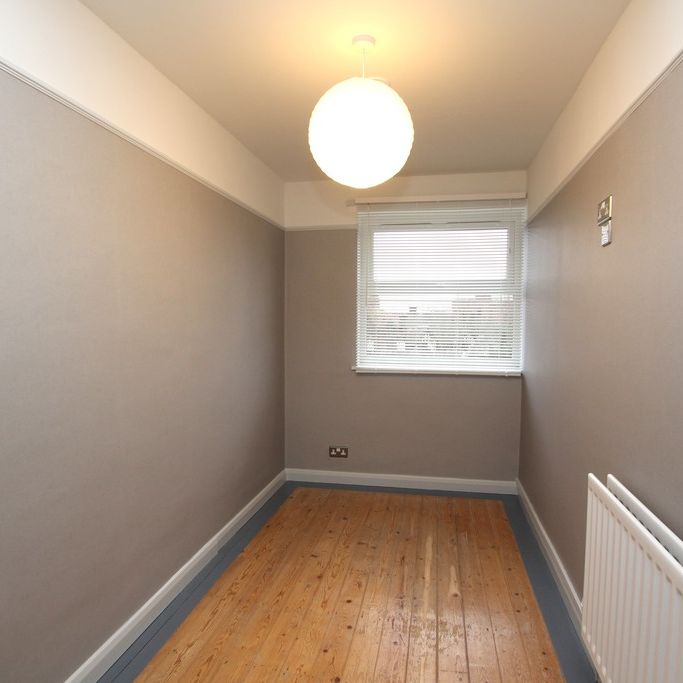 3 Bedroom Maisonette, Chester - Photo 1