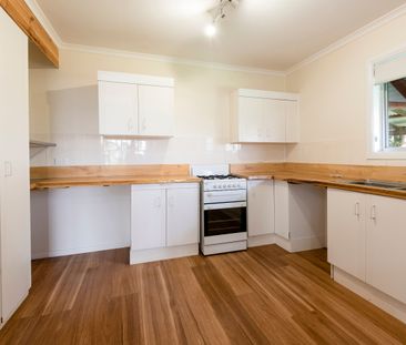 Lovely 2 bedroom cottage amongst the trees - Photo 6