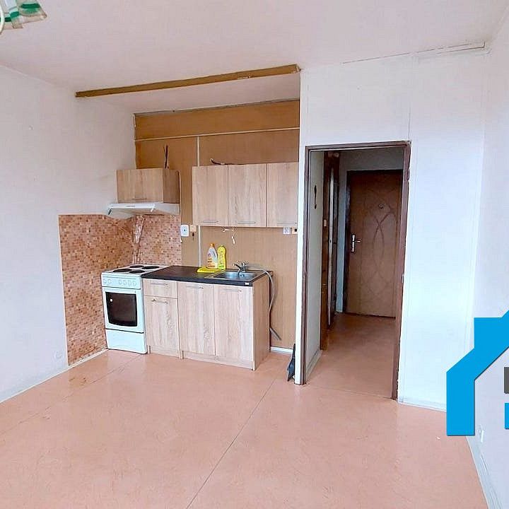 Pronájem bytu 1+1 35 m² - Photo 1