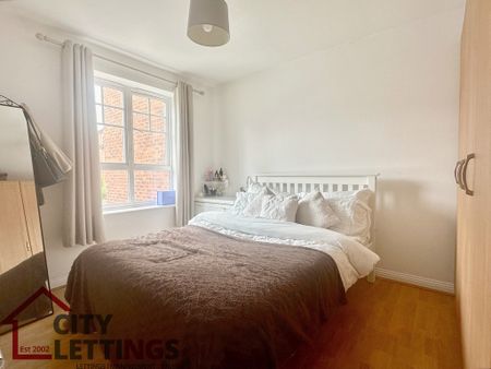 2 Bedroom Apartment - Photo 4