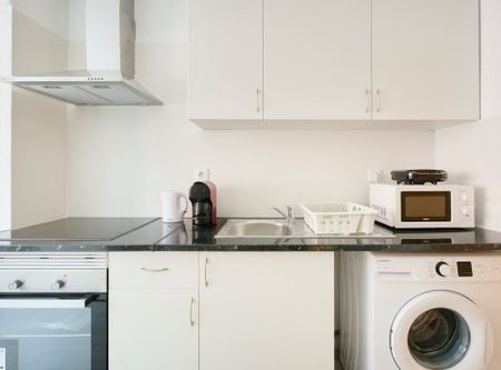 Avenida Fontes Pereira de Melo, Lisbon, Lisbon 1050-055 - Photo 4